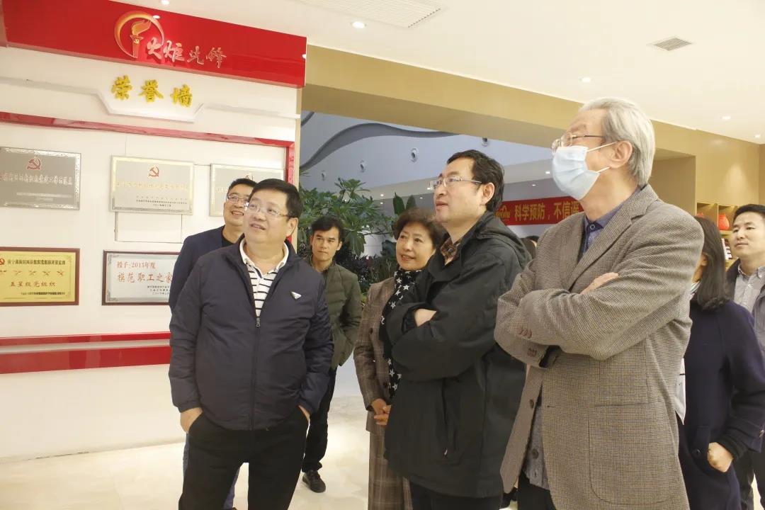 国际乳品联合会（IDF）中国国家委员会名誉主席宋昆冈率评审专家组一行莅临AG旗舰厅集团参观指导