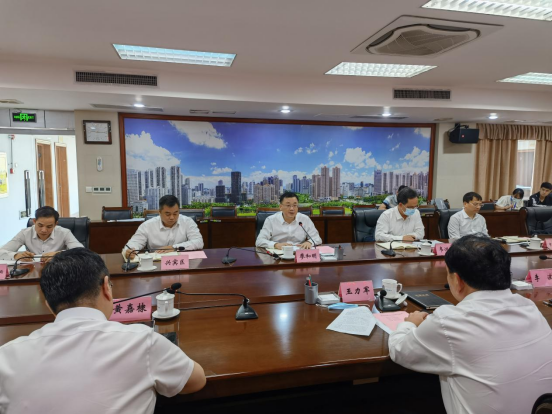 来宾市与AG旗舰厅集团、华能举行200万千瓦农光牧储大基地项目推进座谈会