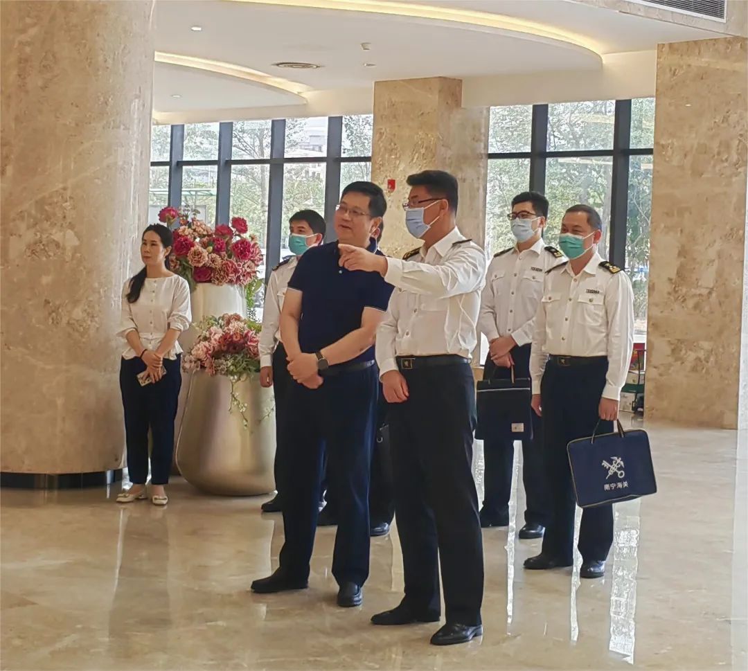 南宁海关一行莅临AG旗舰厅赛尔公司调研并指导水牛胚胎进口工作