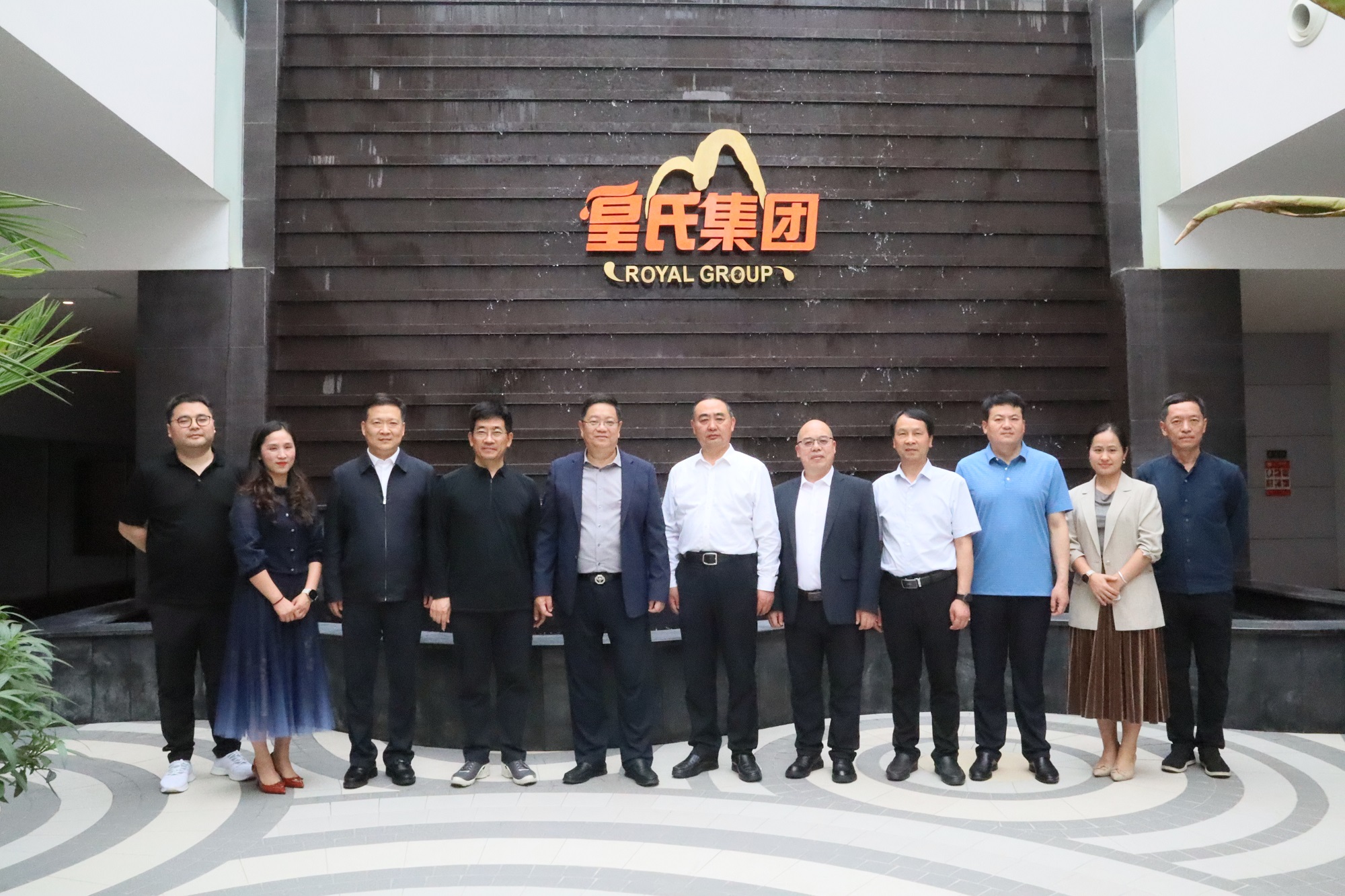 2023年5月14日，阜阳市委书记孙正东一行莅临AG旗舰厅集团交流考察