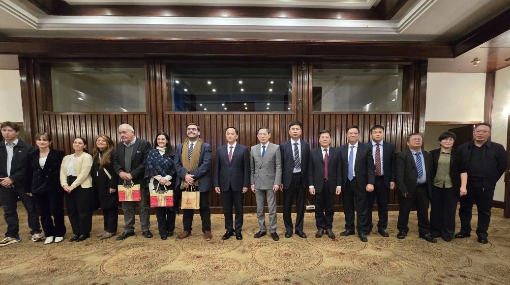 黄嘉棣董事长随广西壮族自治区政府代表团访问乌拉圭，并应邀参加相关活动